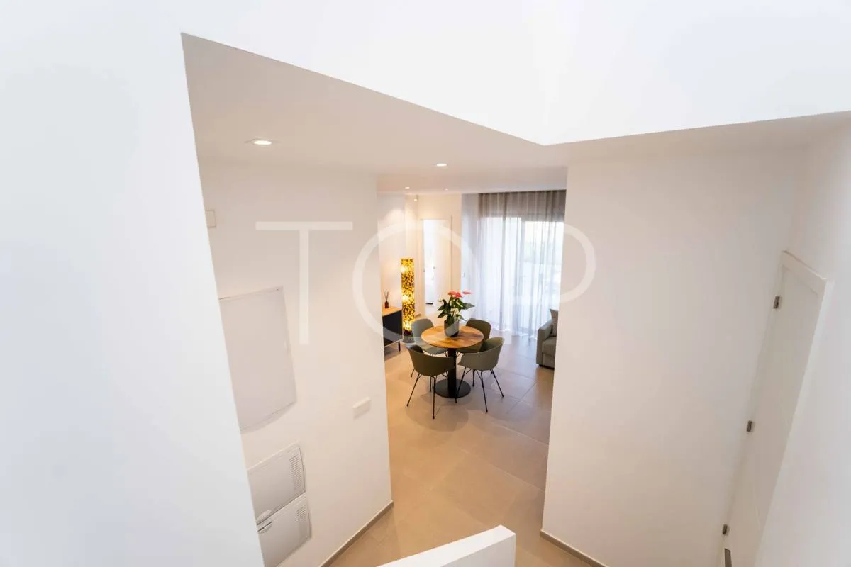 Lujoso ático duplex en el exclusivo complejo Jardines de los Menceyes en Palm-Mar, Arona
