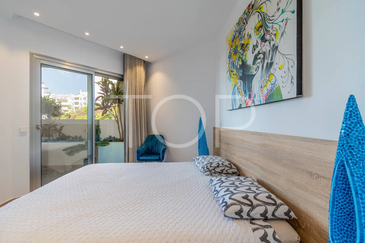 One-bedroom apartment in the luxurious Jardines de los Menceyes, Palm-Mar, Arona