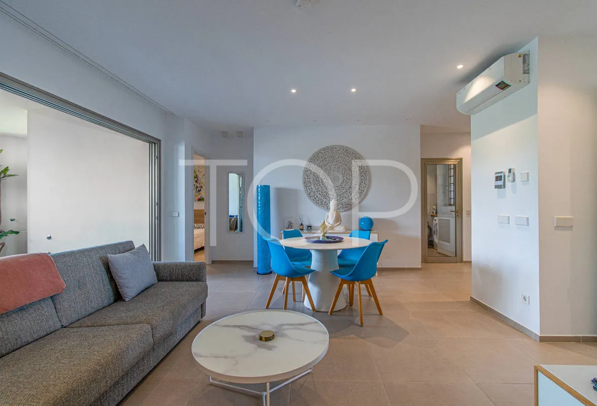 One-bedroom apartment in the luxurious Jardines de los Menceyes, Palm-Mar, Arona