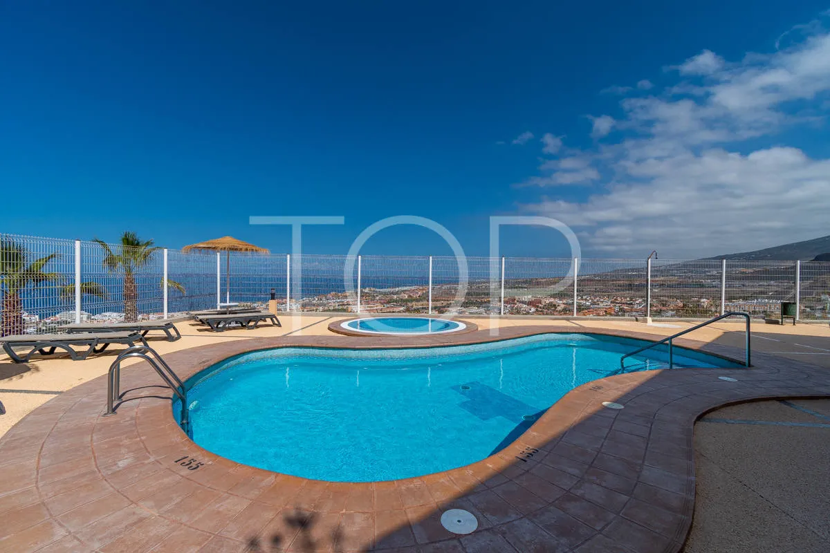 Exclusive apartment with panoramic views to the ocean in Torviscas Alto, Costa Adeje