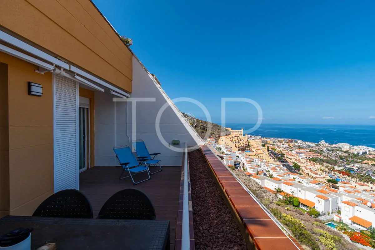 Exclusive apartment with panoramic views to the ocean in Torviscas Alto, Costa Adeje