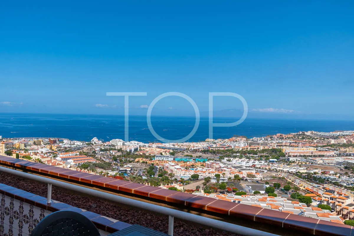 Exclusive apartment with panoramic views to the ocean in Torviscas Alto, Costa Adeje