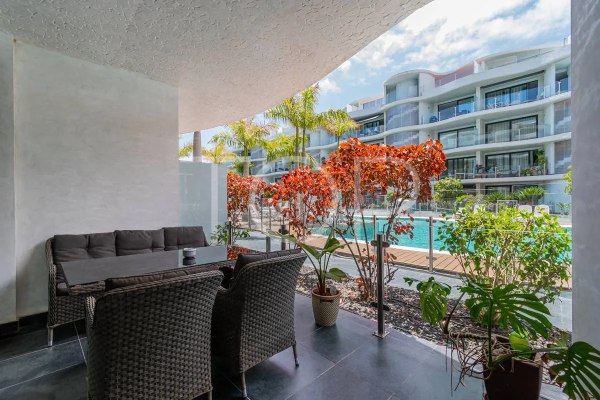 Moderne Zwei-Zimmer-Wohnung in der exklusiven Anlage Las Olas in Palm-Mar, Arona