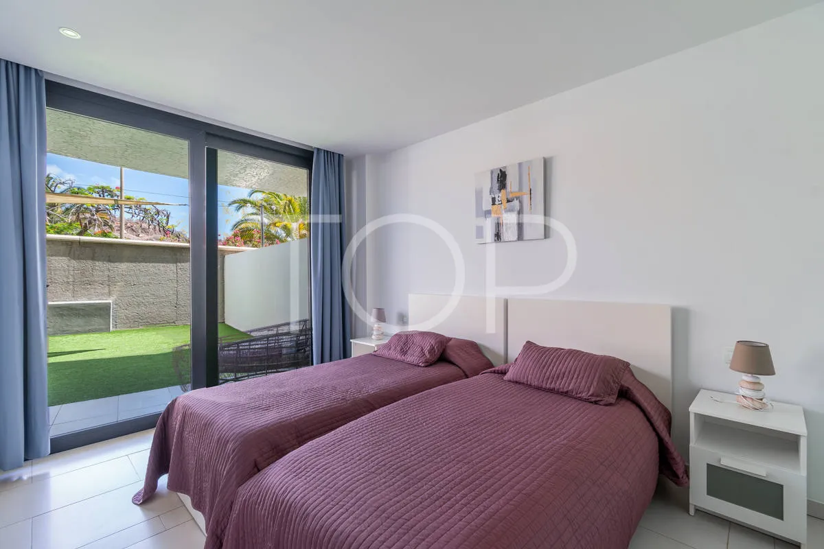 Moderne Zwei-Zimmer-Wohnung in der exklusiven Anlage Las Olas in Palm-Mar, Arona