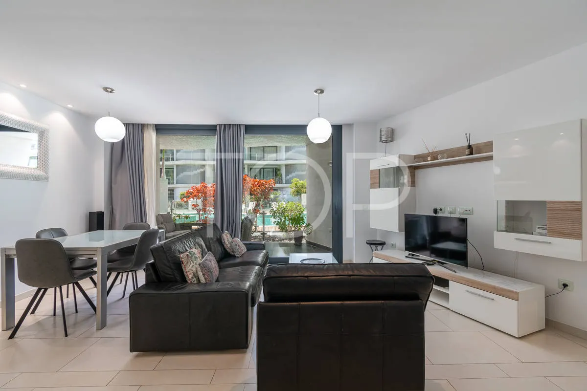 Moderne Zwei-Zimmer-Wohnung in der exklusiven Anlage Las Olas in Palm-Mar, Arona