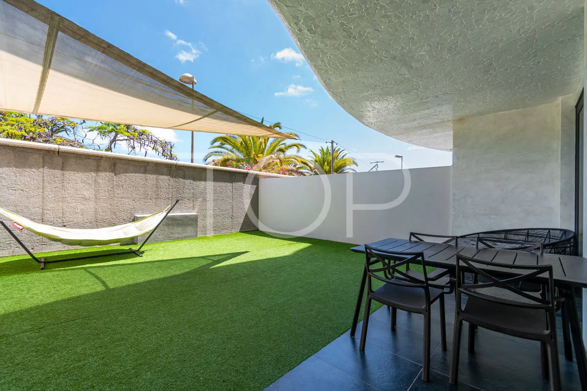 Moderne Zwei-Zimmer-Wohnung in der exklusiven Anlage Las Olas in Palm-Mar, Arona