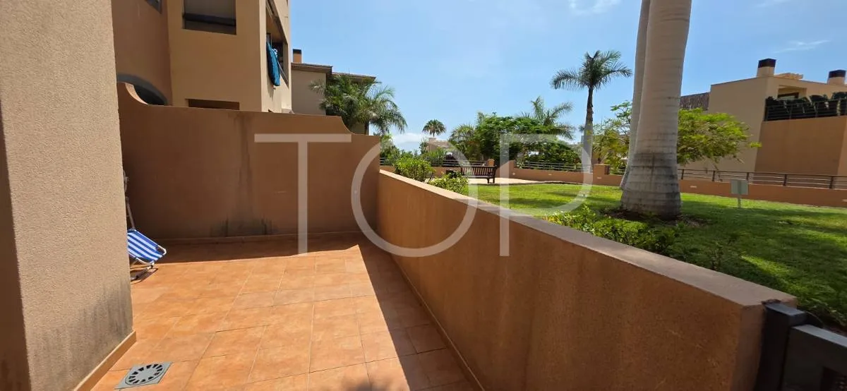 Gemütliche Wohnung mit großer Terrasse und Gartenblick in Playa Paraíso