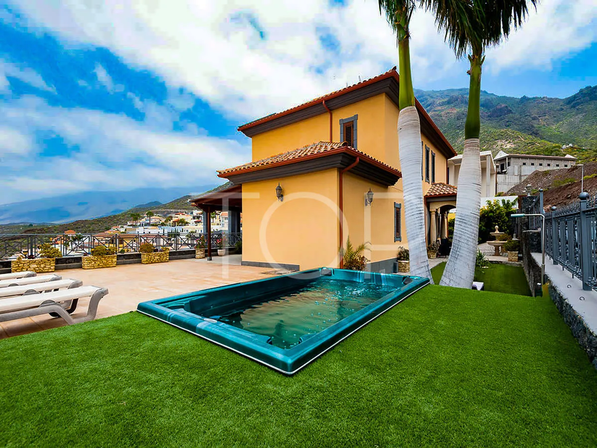 Maravillosa Villa Familiar con vistas panorámicas al mar en  "Roque Del Conde"