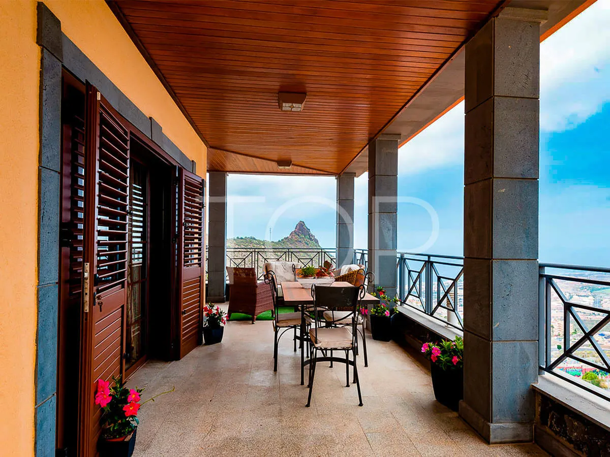 Maravillosa Villa Familiar con vistas panorámicas al mar en  "Roque Del Conde"