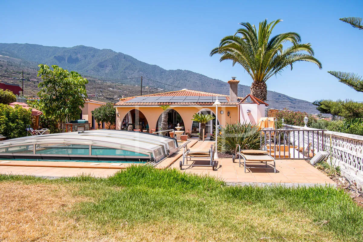 Villa bien mantenida en hermoso paisaje natural en Arafo
