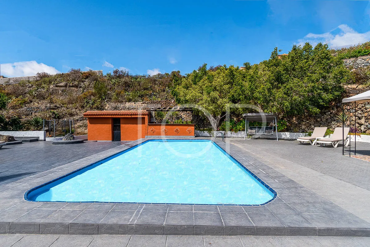 Finca con varias casas de invitados en Los Blanquitos