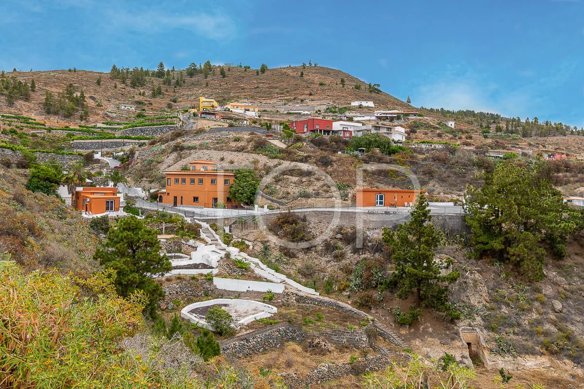 Finca con varias casas de invitados en Los Blanquitos
