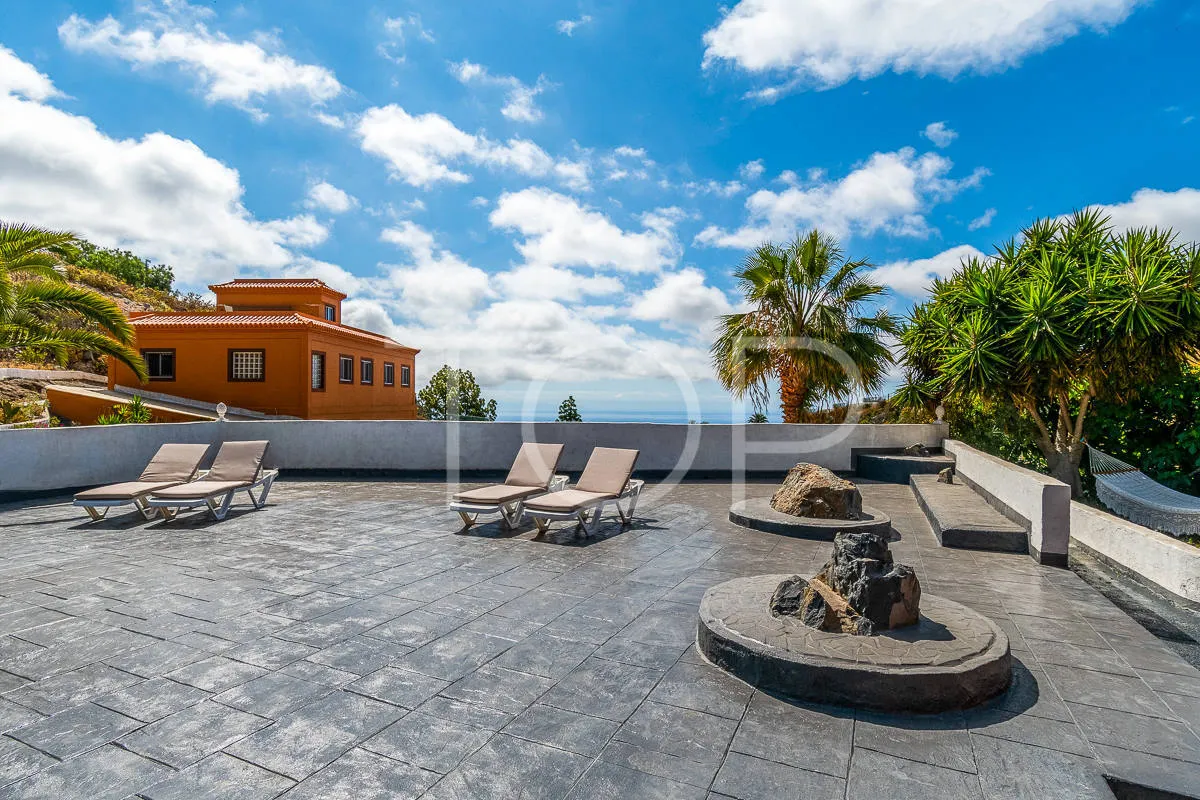 Finca con varias casas de invitados en Los Blanquitos