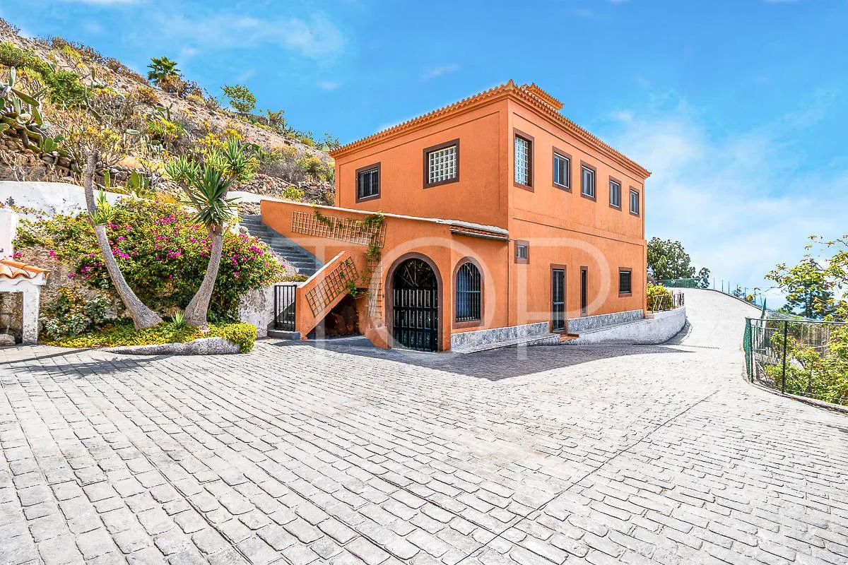 Finca con varias casas de invitados en Los Blanquitos
