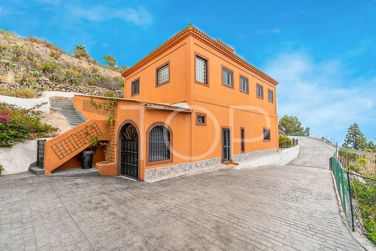 Finca con varias casas de invitados en Los Blanquitos