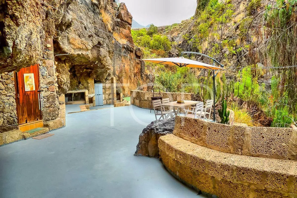 Romantisches Herrenhaus mit 6 Wohneinheiten in Costa  Adeje