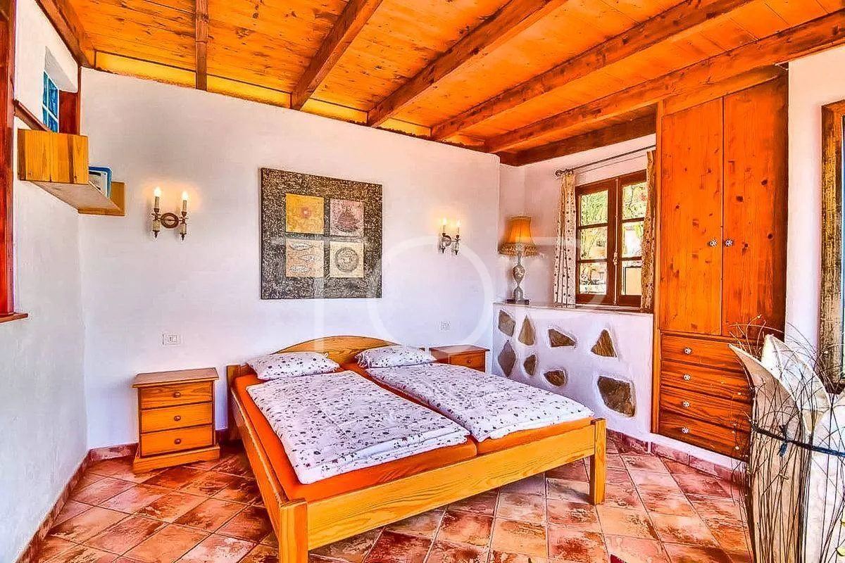 Romantisches Herrenhaus mit 6 Wohneinheiten in Costa  Adeje