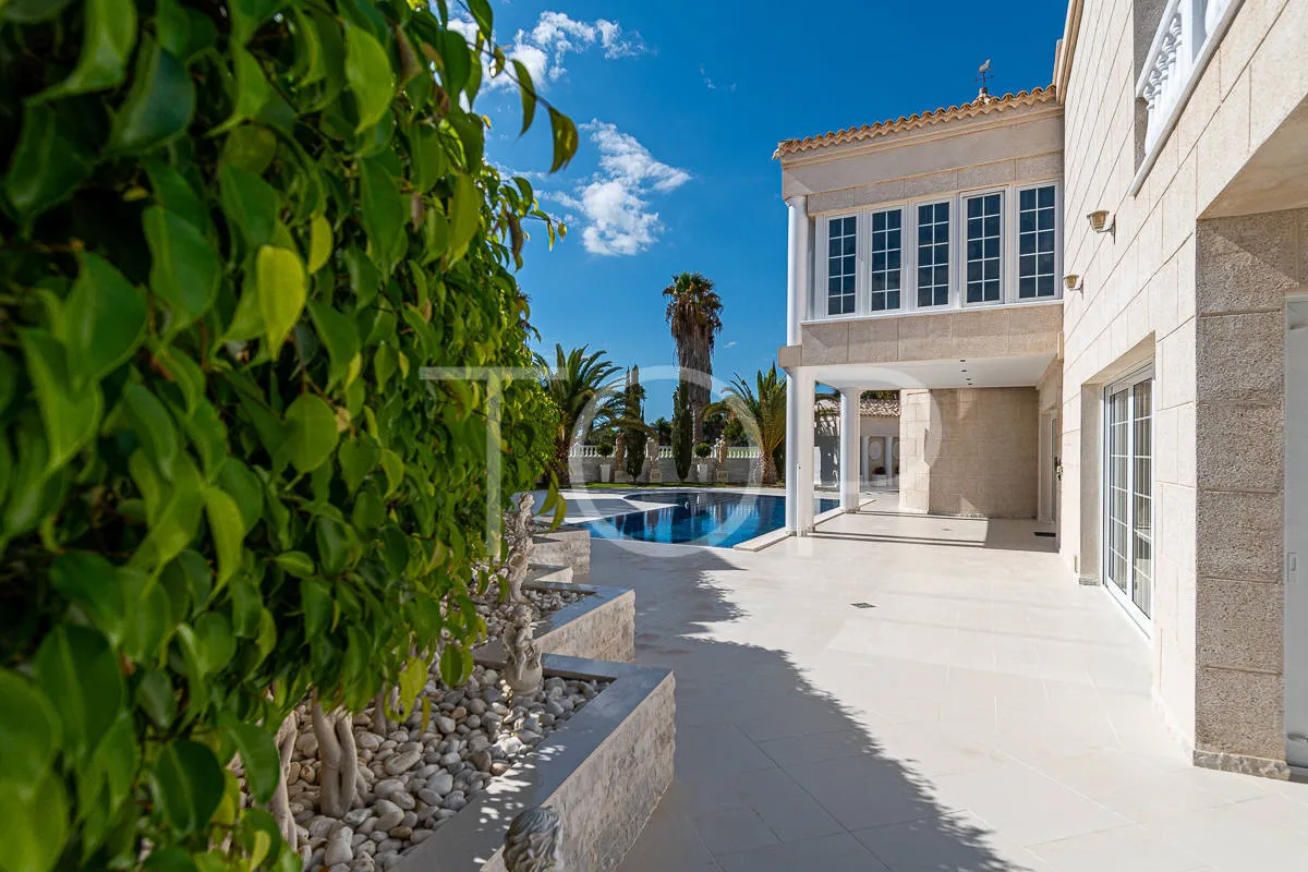 Impresionante Villa de lujo en el Campo de Golf Costa Adeje