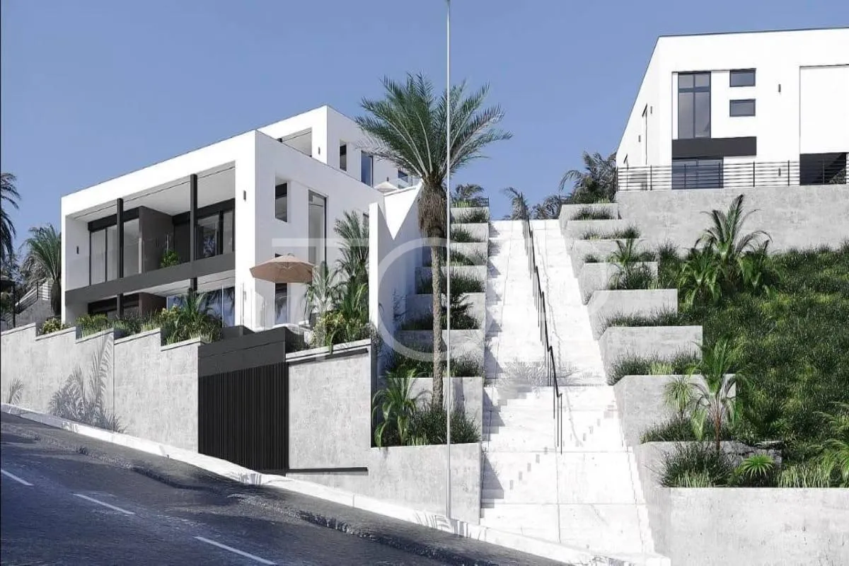 Villa de nueva construcción con vistas al mar y piscina privada en San Eugenio, Adeje