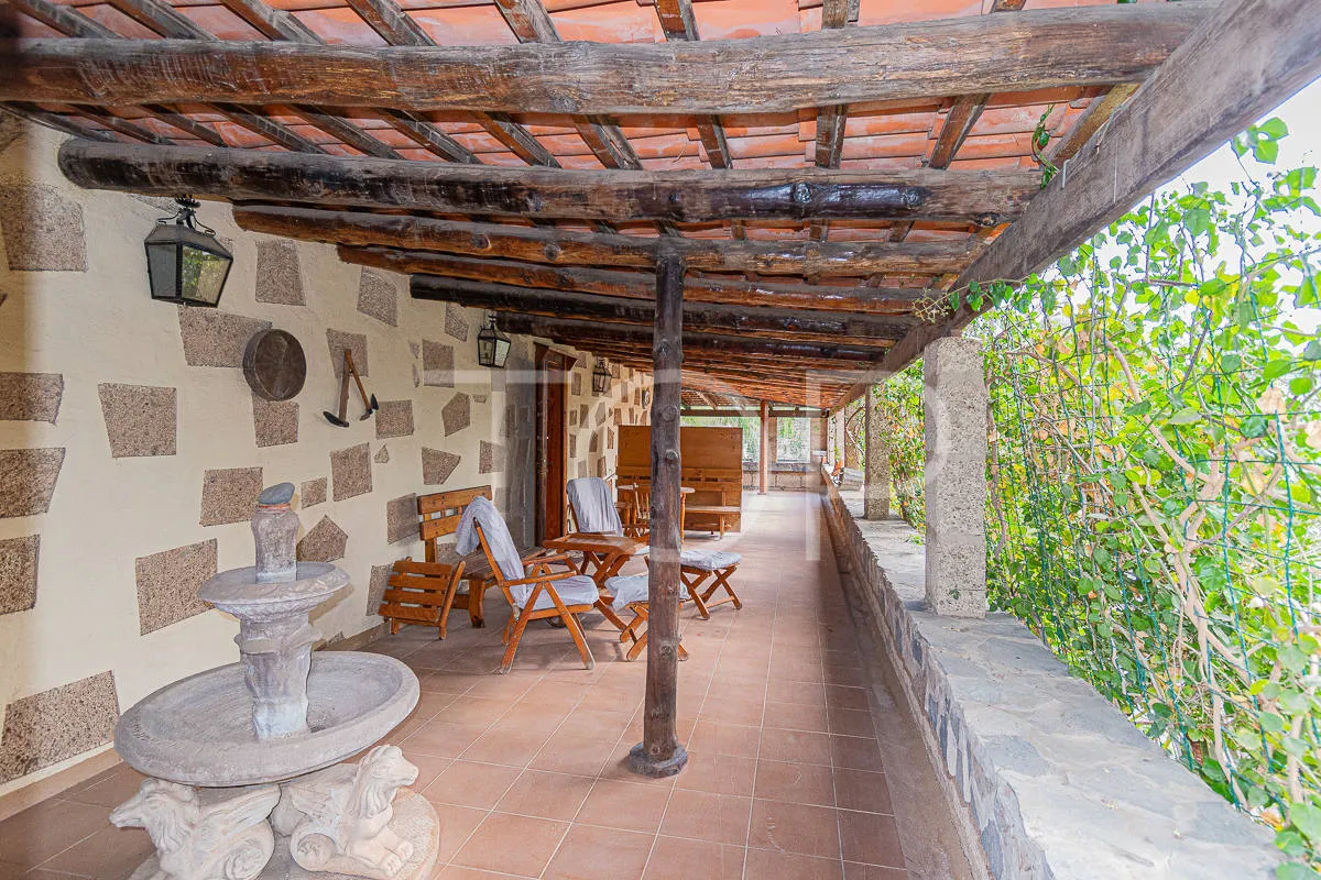 Preciosa casa canaria con gran jardín y vistas al mar en Aldea Blanca