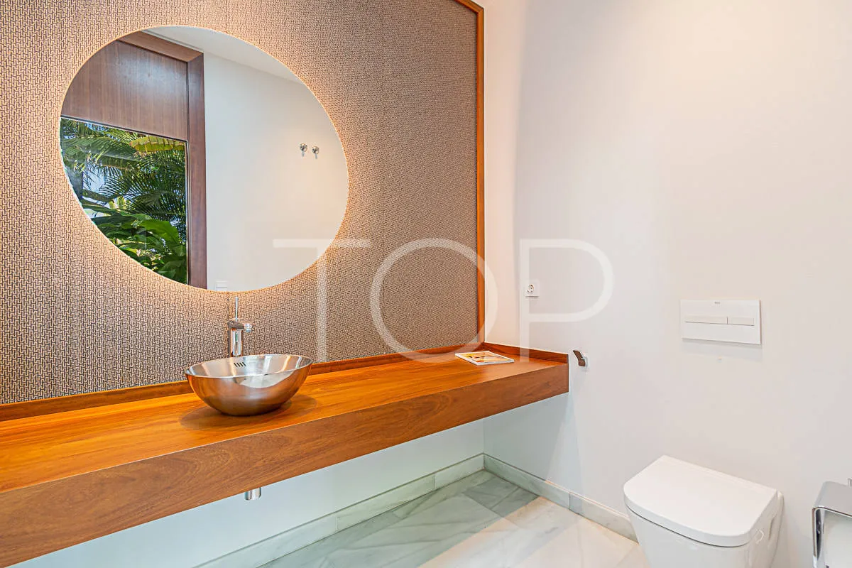 Super luxury villa in La Caleta