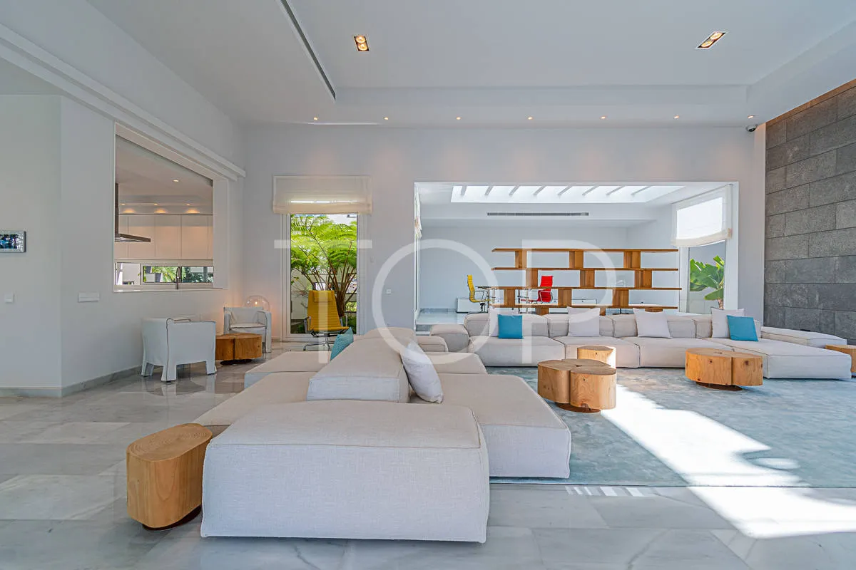 Villa de super lujo en la Caleta