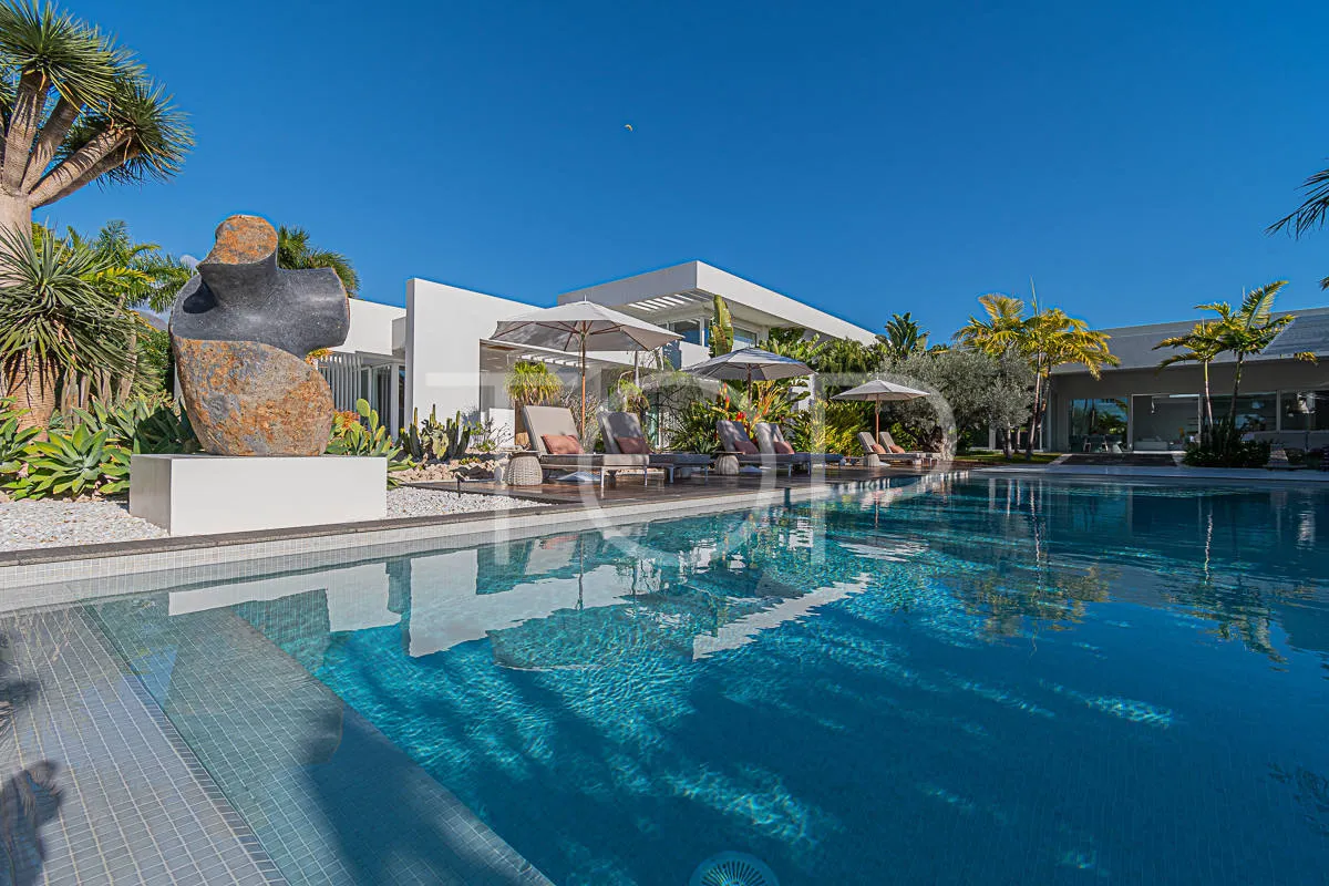 Super luxury villa in La Caleta