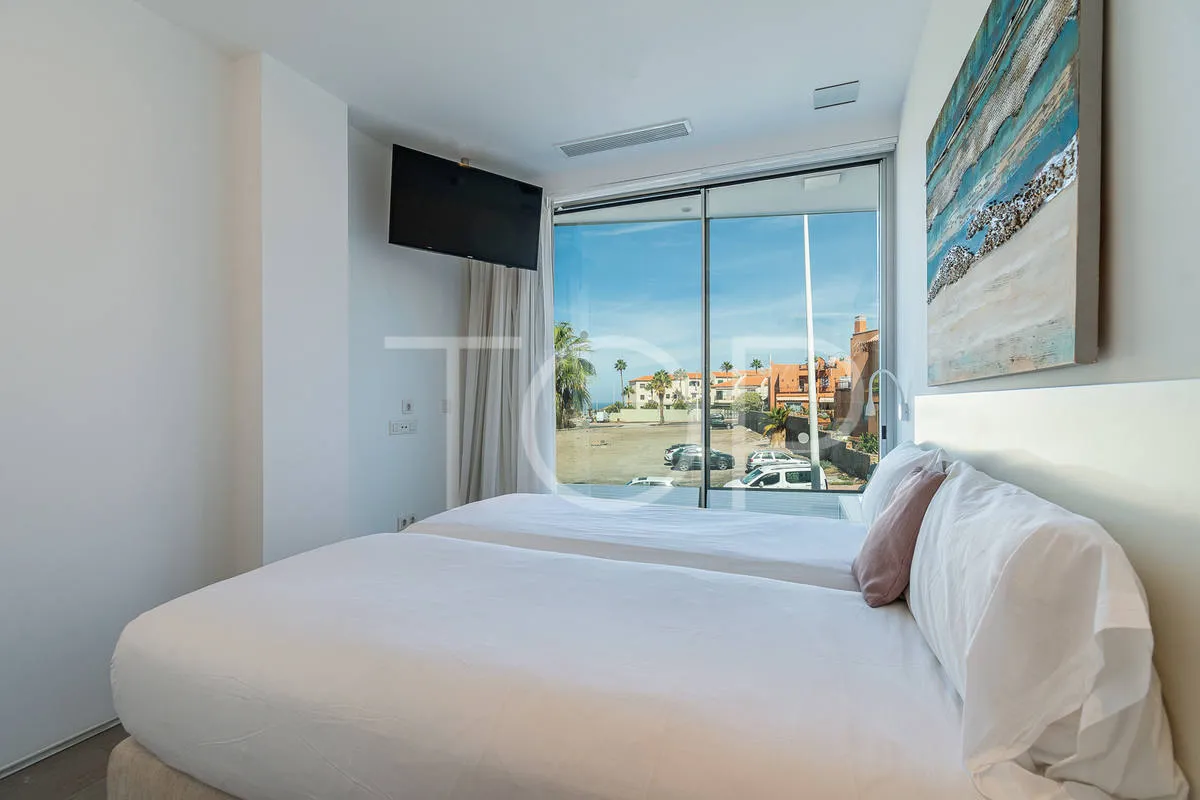 Apartamento con amplia terraza en venta