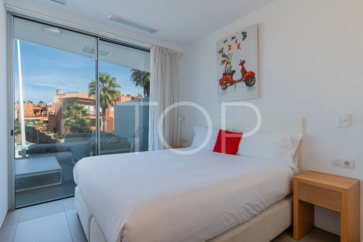 Apartamento con amplia terraza en venta