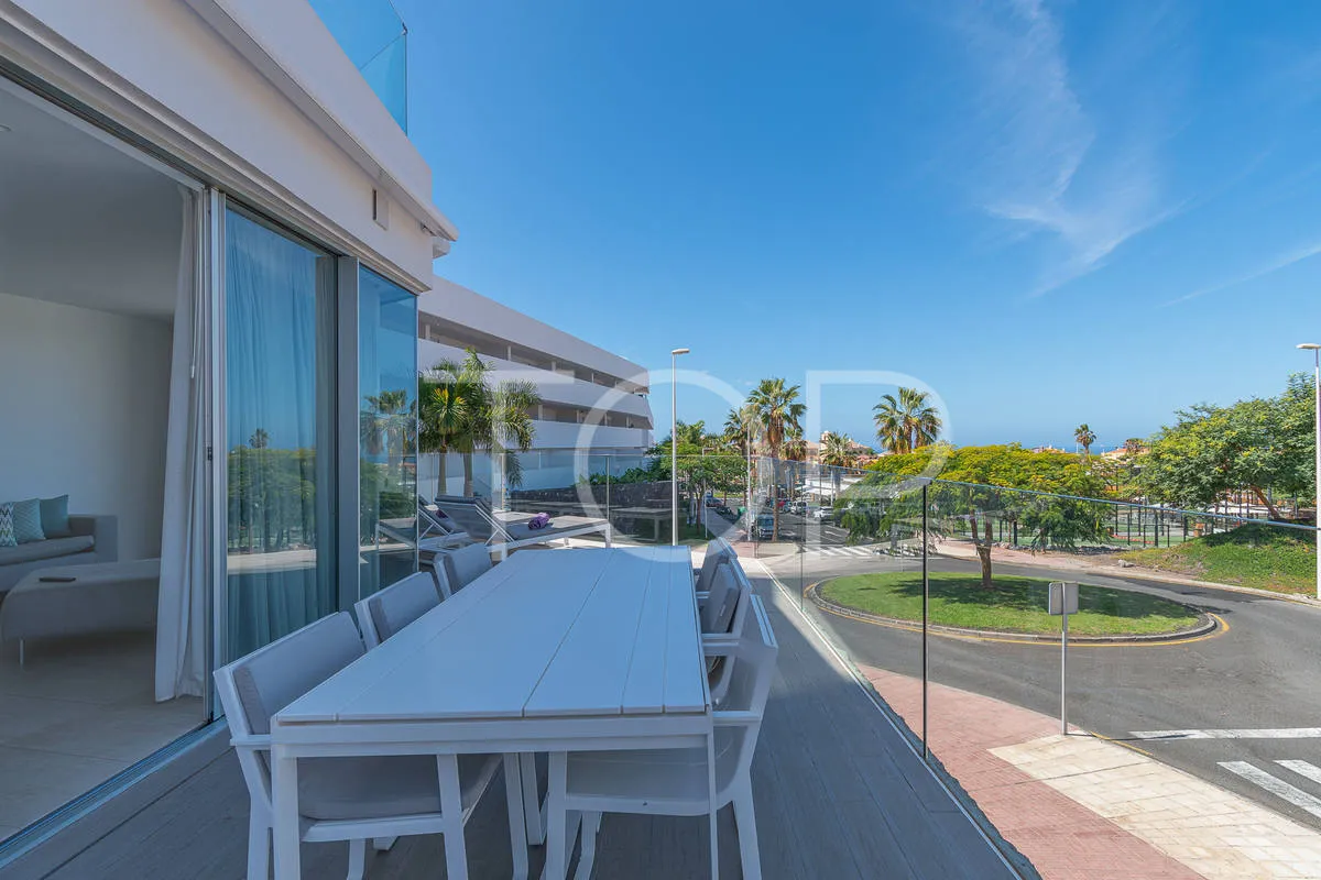 Apartamento con amplia terraza en venta