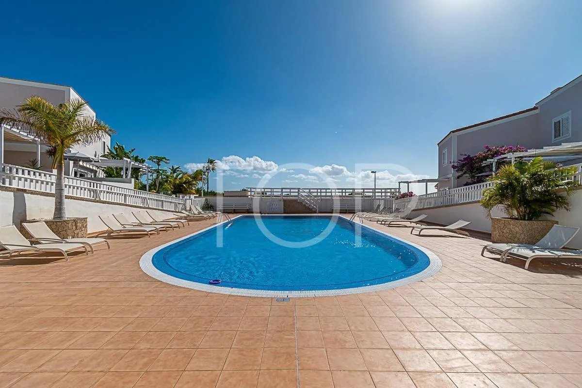 Casa adosada en primera línea de mar en venta, La Mareta, Granadilla de Abona
