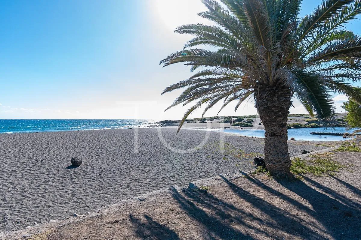 Casa adosada en primera línea de mar en venta, La Mareta, Granadilla de Abona