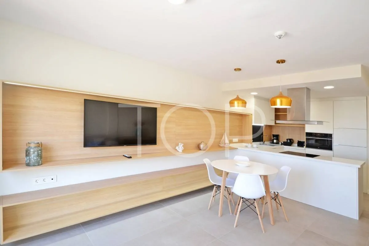 Se vende apartamento de lujo con régimen de explotación y rendimiento de 6% garantizado