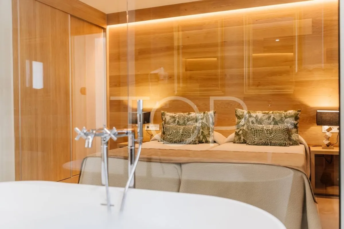 Se vende apartamento de lujo con régimen de explotación y rendimiento de 6% garantizado