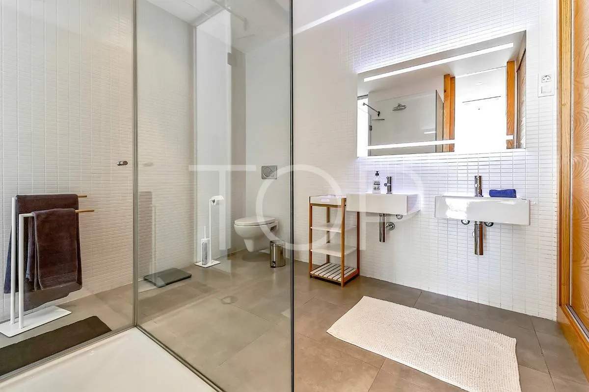 Apartamento de lujo con piscina privada en la exclusiva zona de La Caleta