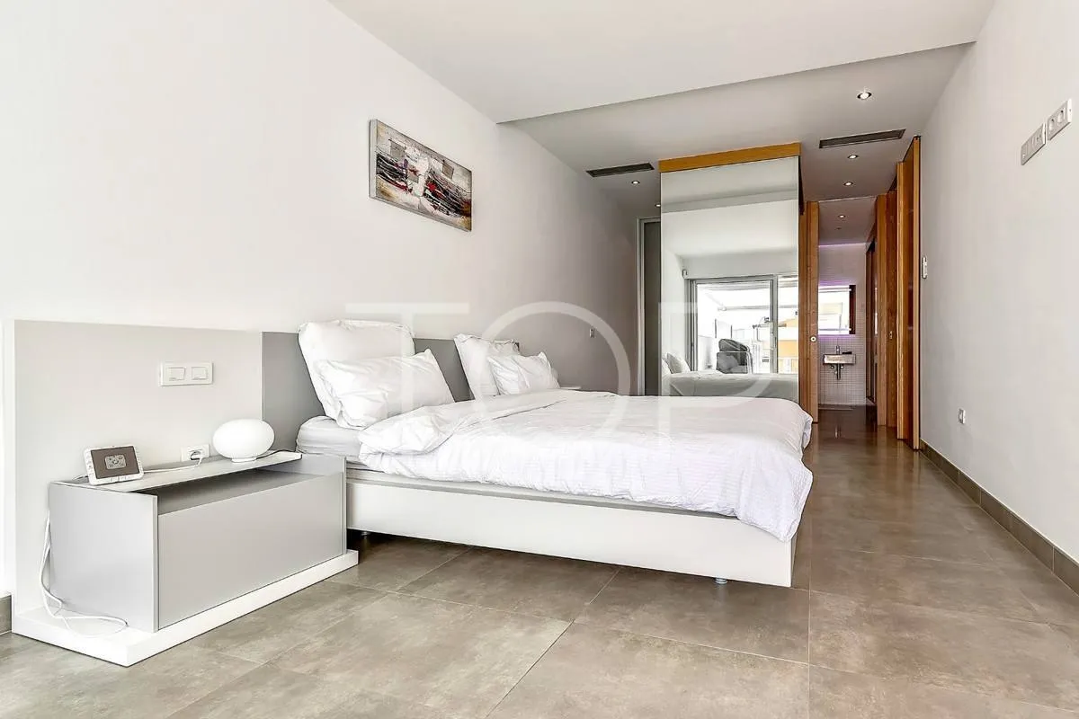 Apartamento de lujo con piscina privada en la exclusiva zona de La Caleta