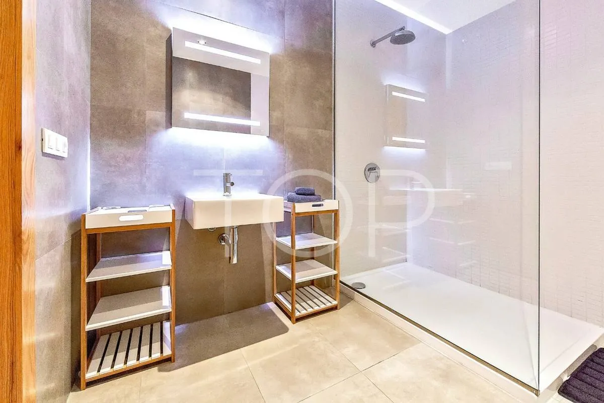 Apartamento de lujo con piscina privada en la exclusiva zona de La Caleta