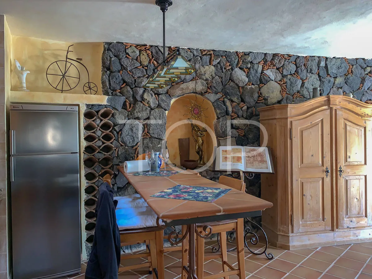 Magnificent finca with charming villa in Guia de Isora - for sale