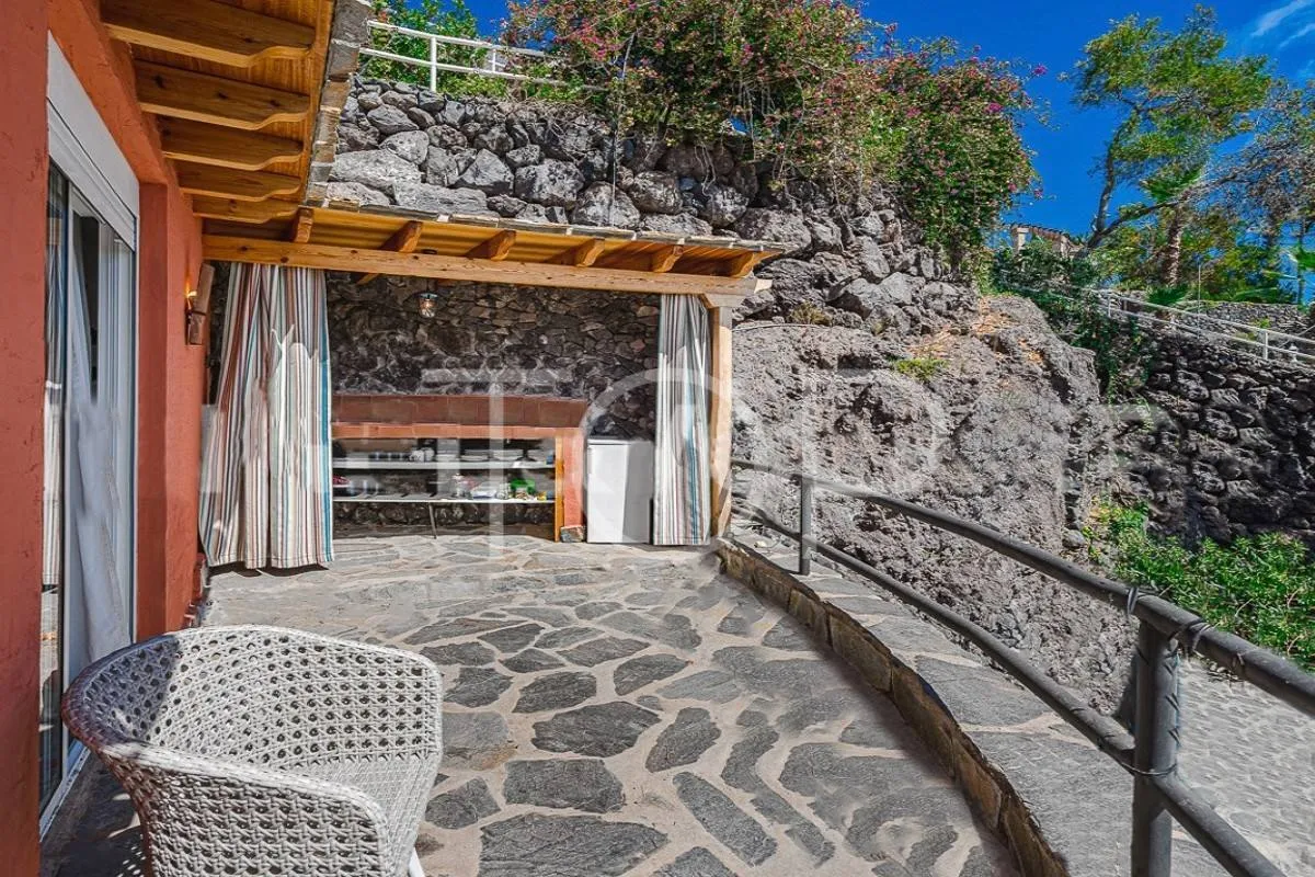 Magnificent finca with charming villa in Guia de Isora - for sale