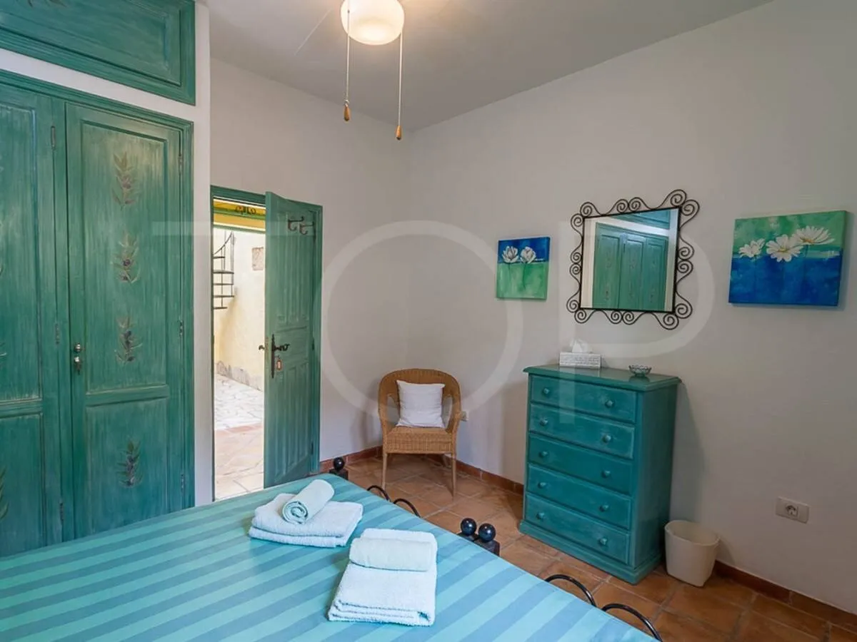 Finca en tranquila zona rural con 2 casas y piscina en Arona - A la venta