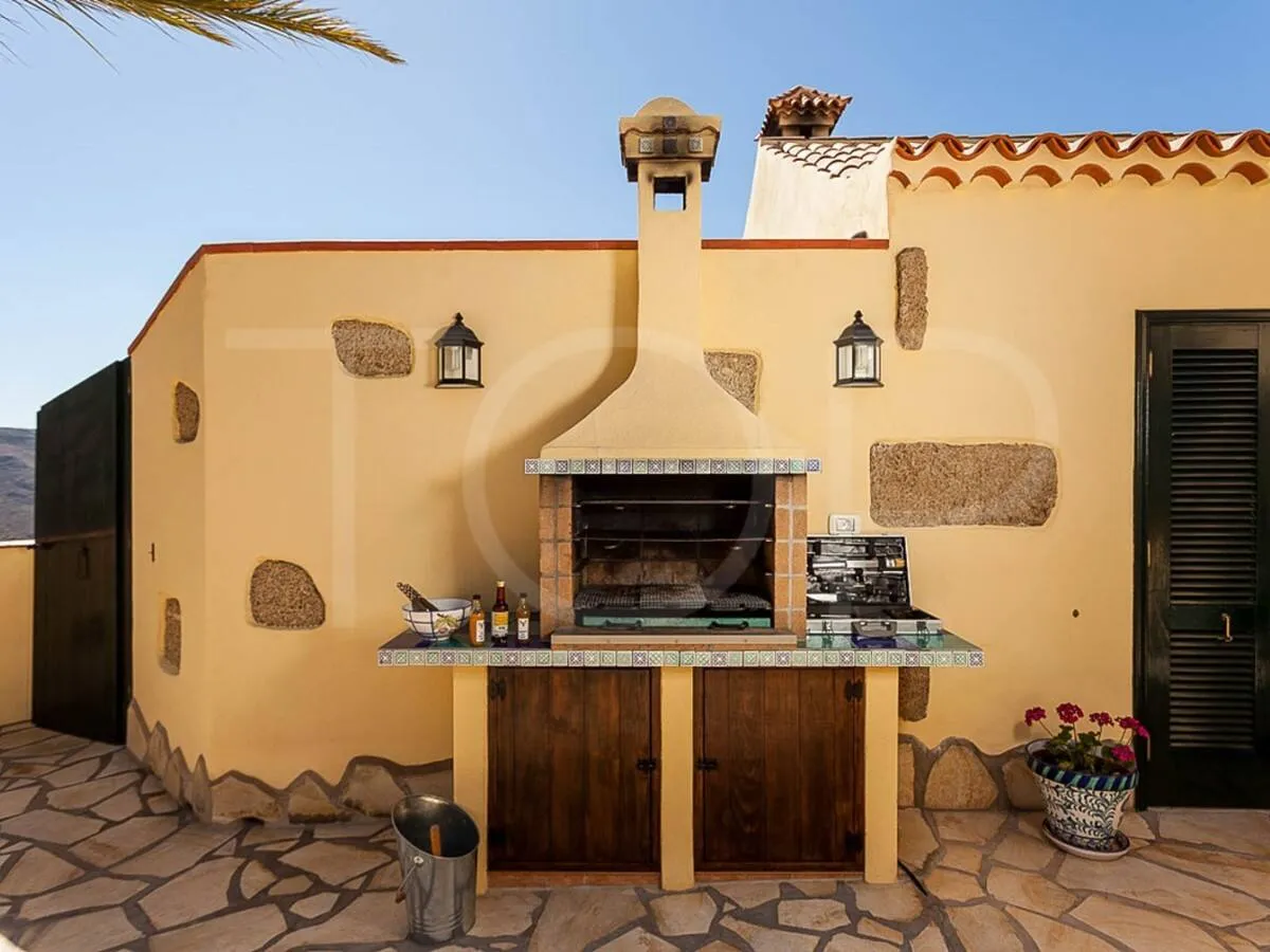 Finca en tranquila zona rural con 2 casas y piscina en Arona - A la venta