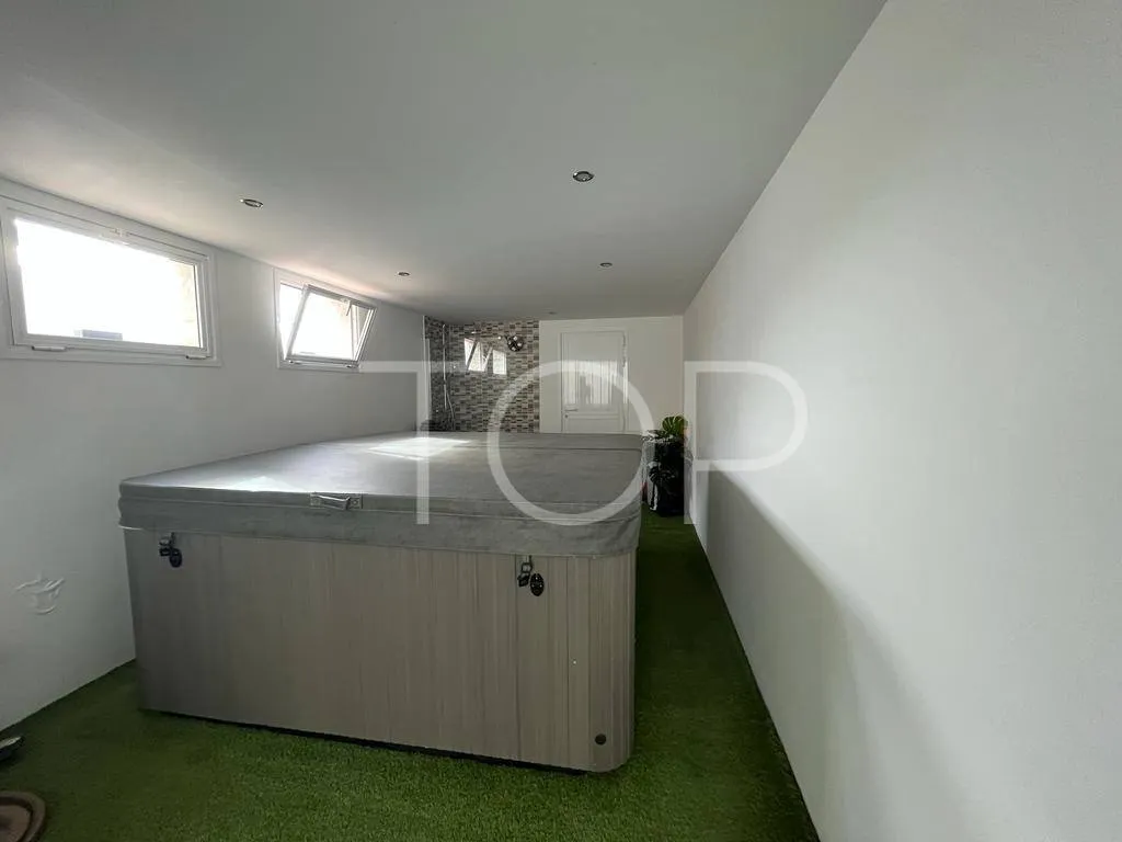 Bonita casa adosada con 3 dormitorios y amplia terraza en la tranquila zona de Las Arenas, El Médano