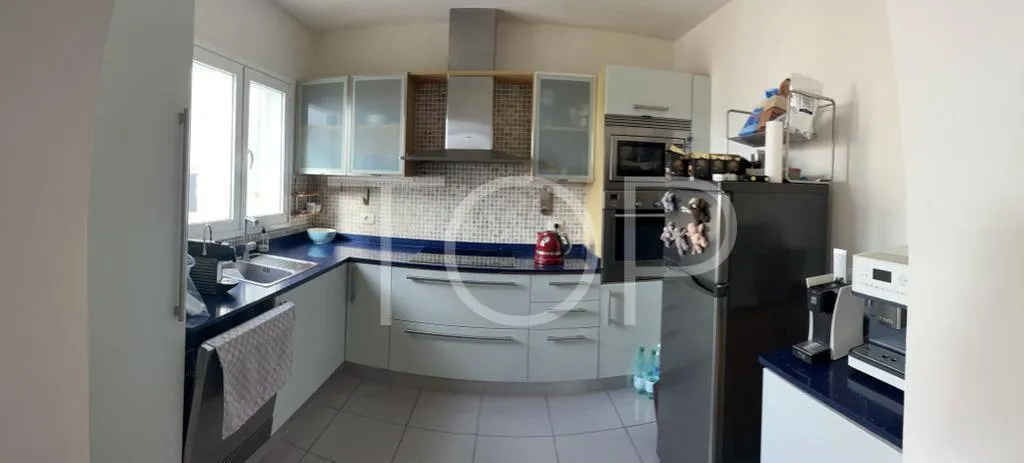 Bonita casa adosada con 3 dormitorios y amplia terraza en la tranquila zona de Las Arenas, El Médano