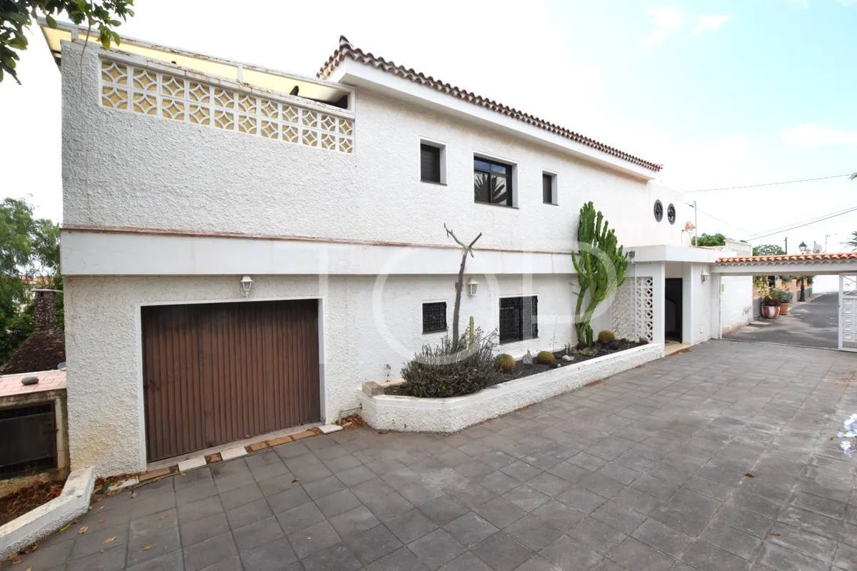 Precioso chalet familiar en venta en Barranco Hondo, Candelaria, Tenerife