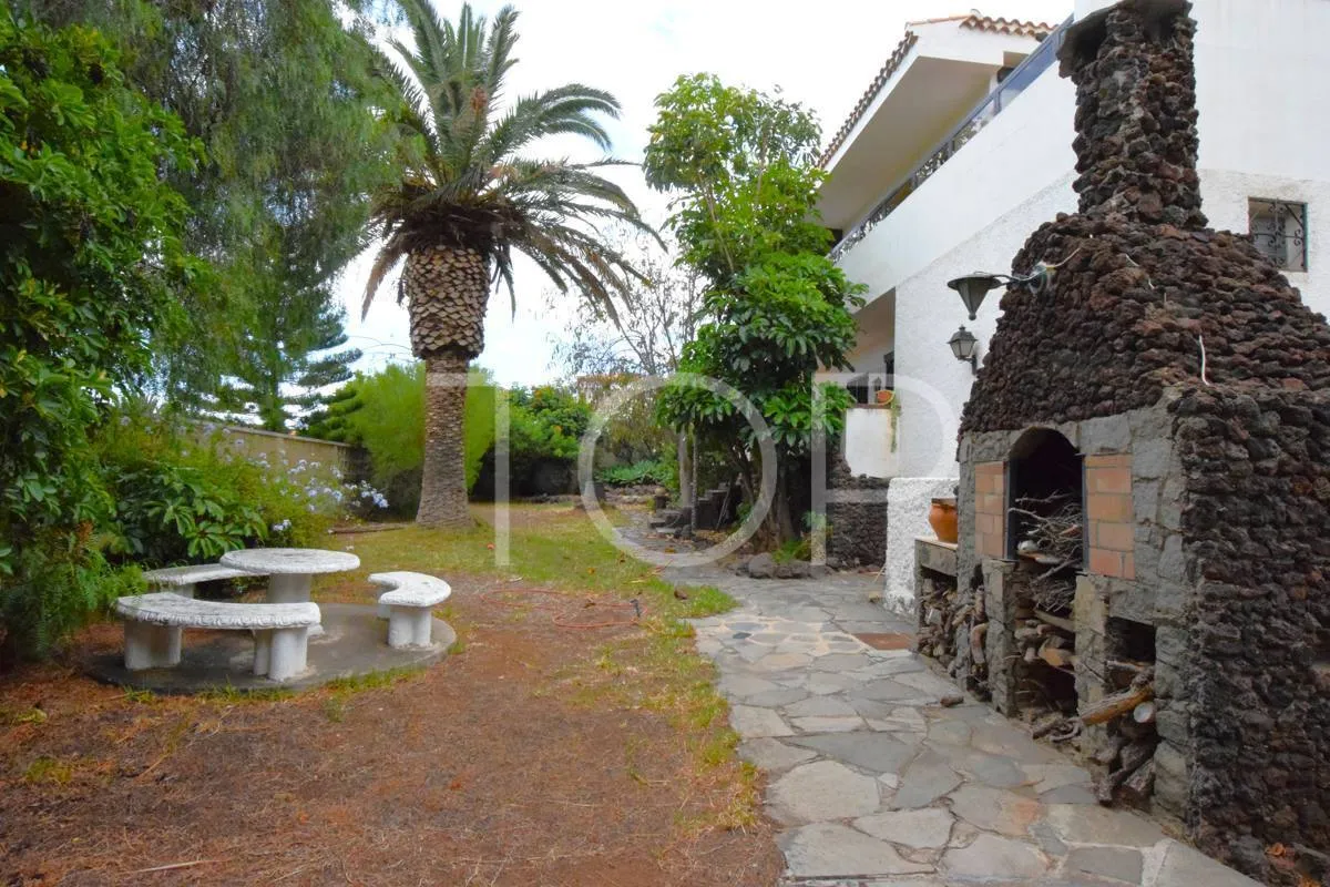 Precioso chalet familiar en venta en Barranco Hondo, Candelaria, Tenerife