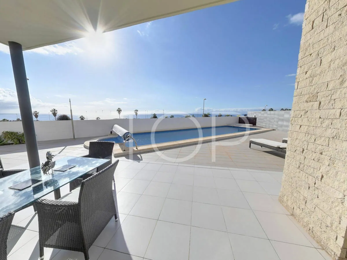 Villa pareada en venta en el Golf de Costa Adeje