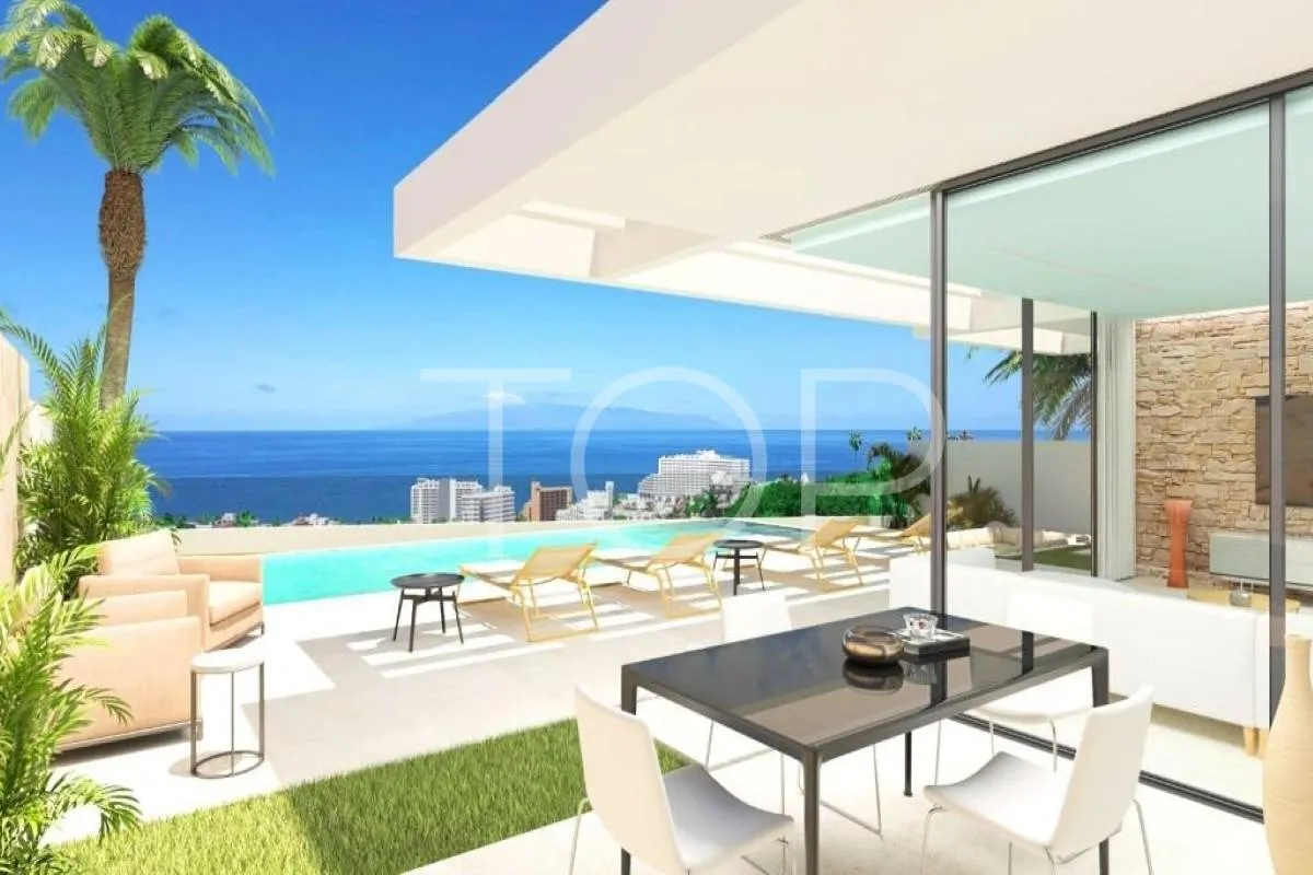 Nueva villa moderna en venta cerca del Siam Park en Costa Adeje