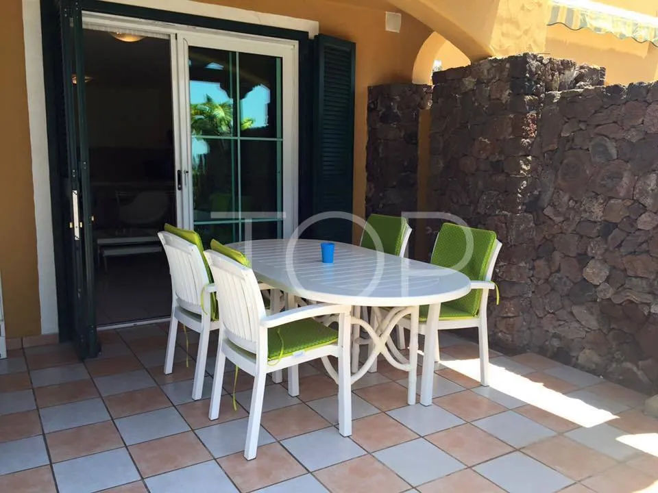 Apartamento en primera línea con preciosas vistas en Costa del Silencio
