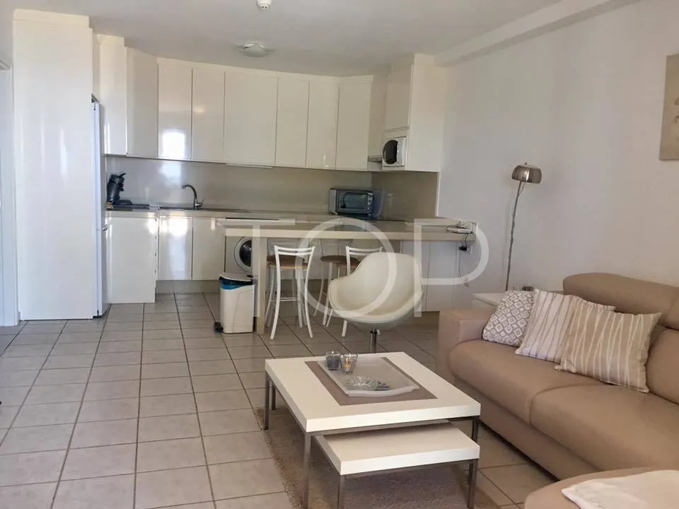 Apartamento en primera línea con preciosas vistas en Costa del Silencio