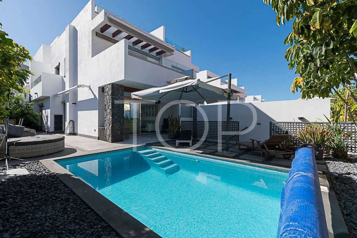 Villa adosada en una zona tranquila de Los Cristianos